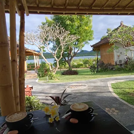 Pasir Putih Cottage - Menjangan