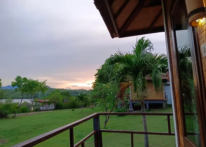Pasir Putih - Menjangan Lodge