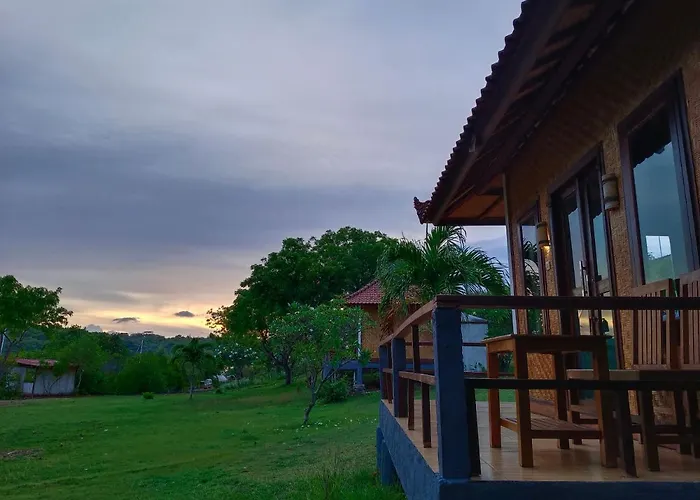 Pasir Putih - Menjangan Lodge Banyuwedang