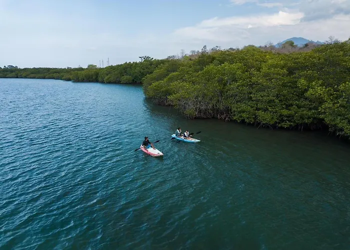 Pasir Putih - Menjangan Lodge