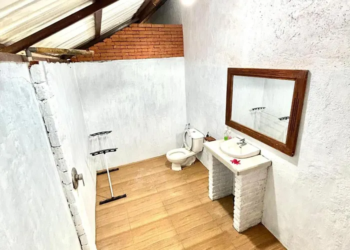 Lodge Pasir Putih - Menjangan Banyuwedang