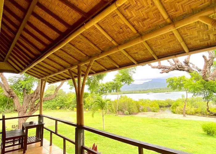 Pasir Putih - Menjangan Lodge Banyuwedang