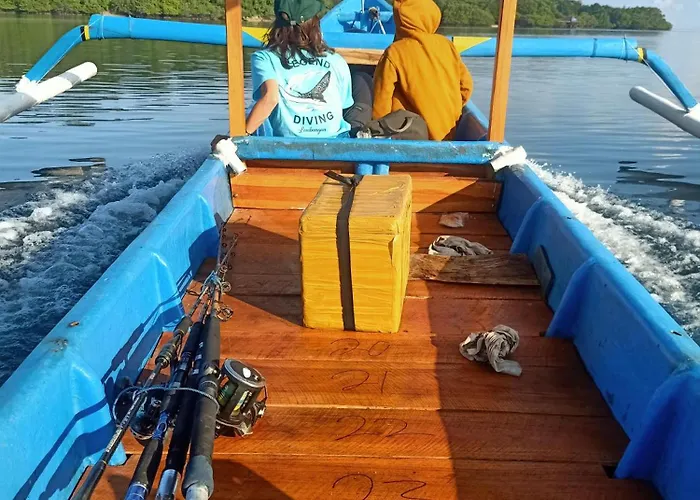 Pasir Putih - Menjangan Lodge Banyuwedang